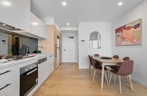 Clayton Apartment | Contemporary 2-Bed Haven with Swimming Pool