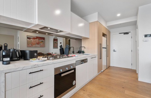 Clayton Apartment | Contemporary 2-Bed Haven with Swimming Pool