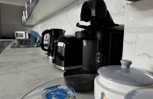 West Thurrock House | Contemporary 2 bed house with Parking