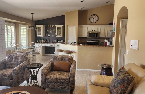 Sun Lakes House | Contemporary 2-bedroom house plus den in welcoming Sun Lakes Community