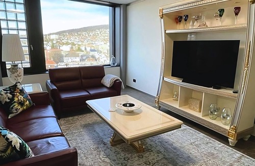 Langstrasse Apartment | CONTEMPORARY 2-BEDROOM APARTMENT IN SOUGHT-AFTER ZURICH'S EUROPAALEE