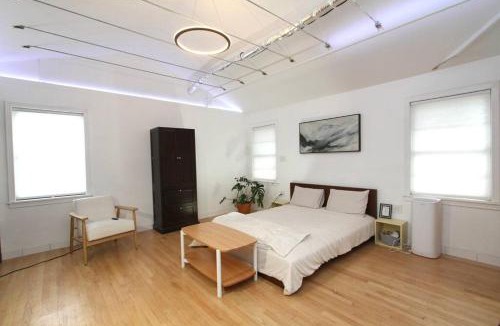 Broadmoor House | Contemporary 3Br 2Ba with Full Nursery