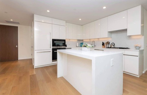 Financial District Apartment | Contemporary 3BR DTLA High-Rise w/Pool, Rooftop