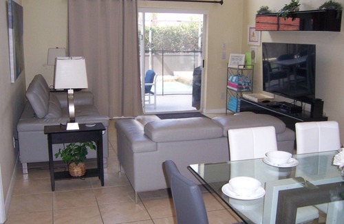 Loughman Villa | CONTEMPORARY 5 BEDROOM POOL/SPA HOME. GREAT PLACE TO SPEND PRIVATE FAMILY TIME
