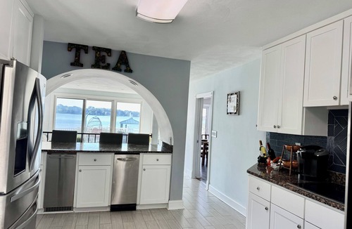 Portsmouth House | Contemporary 5 BR 4 BA Over 3500 SF Waterfront Direct Access to Chesapeake Bay