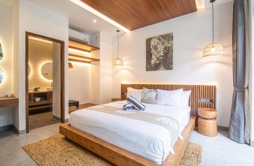 Batubelig House | Contemporary 5BR Villa , 400 m to the shore