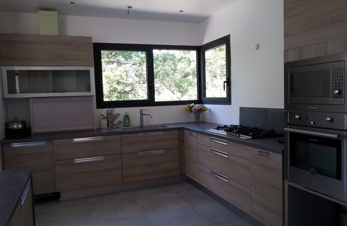 Assas Villa | Contemporary air-conditioned villa in large Mediterranean-type landscape garden