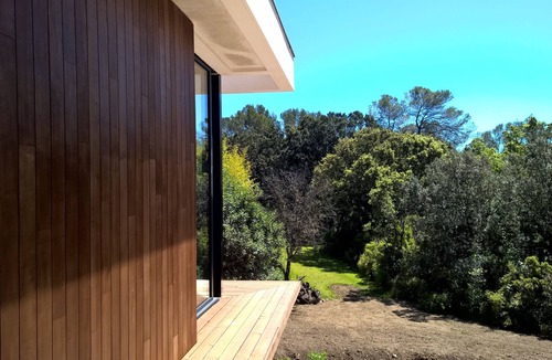 Assas Villa | Contemporary air-conditioned villa in large Mediterranean-type landscape garden