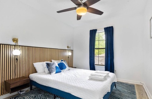 Griffin Heights House | Contemporary and Lux Townhome - 5 mins to FSU