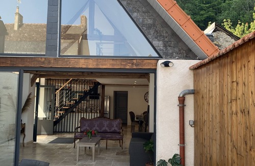 Reugny House | Contemporary and old house