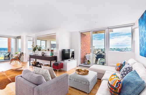 Woollahra Apartment | Contemporary and Spacious with 360 views