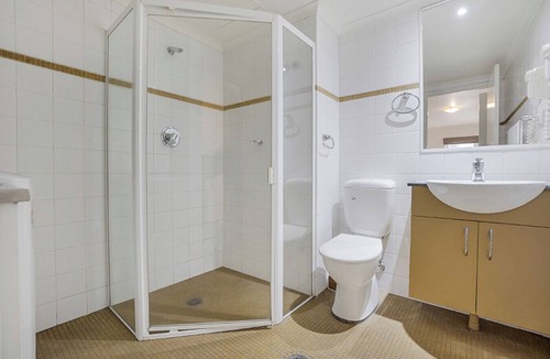 Chippendale Apartment | Contemporary Apartment