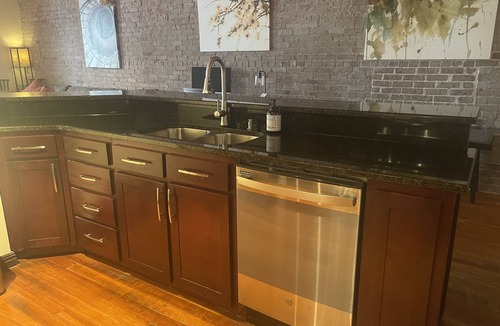 Neosho Apartment | Contemporary apartment on the square!