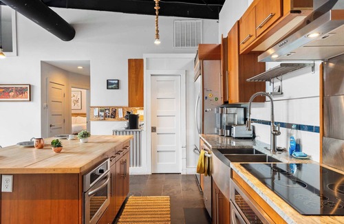 Dripping Springs House | Contemporary Country Style Gem w/BBQ & Games Room