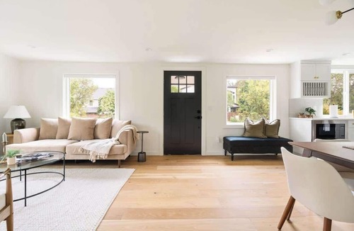 Camas House | Contemporary Camas Retreat