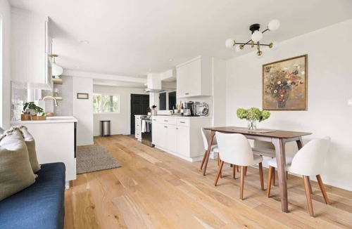 Camas House | Contemporary Camas Retreat