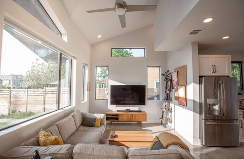 Brentwood House | Contemporary Central Austin House w/Tesla Charger and Outdoor Grill