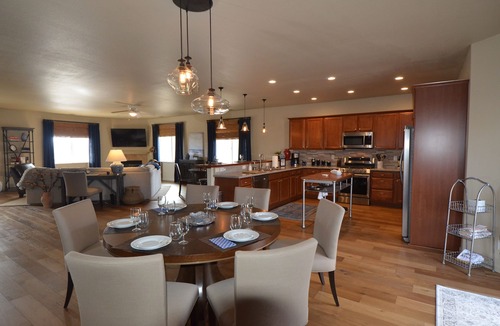 Northeast Reno House | Contemporary, Centrally Located