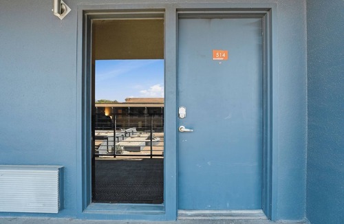 St. Johns Apartment | Contemporary Centro Flats studio getaway