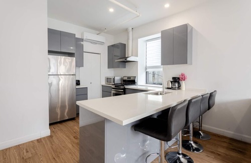 Downtown Montreal Apartment | Contemporary City Retreat
