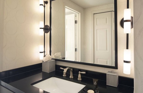 West End Hotel | Contemporary Classic Getaway! Close to Potomac Waterfront - 1.1 miles