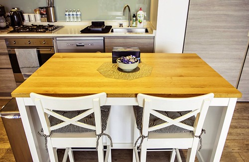 Footscray Apartment | Contemporary Comfort