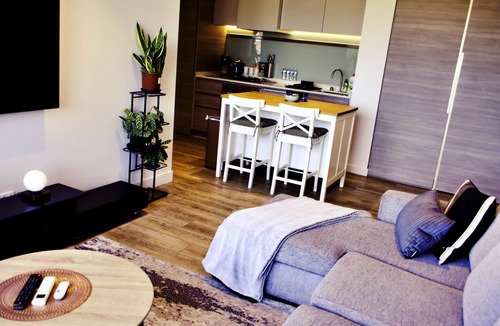 Footscray Apartment | Contemporary Comfort