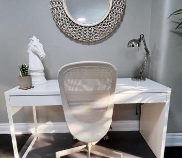South London Apartment | Contemporary Comfort | Centrally Located Gem