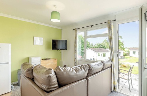 Hewas Water Cottage | Contemporary cottage with one double and one with bunks.