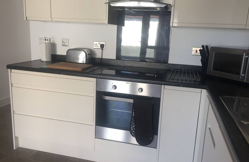 Emersons Green Cottage | Contemporary cottage close to Bristol & Bath