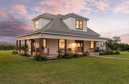 Lockhart House | Contemporary Country Farmhouse in Lockhart Texas