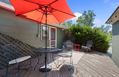 Old Town House | Contemporary Craftsman Steps to Old Town