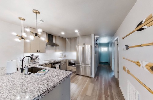 Horseshoe Bay House | Contemporary, dog-friendly townhouse with balcony, pool & day docks