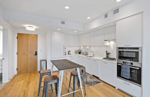 Cardozo Bed & Breakfast | Contemporary | Downtown | Views | Luxury