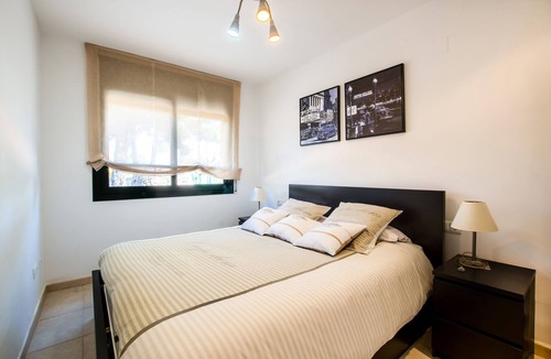 Bonmont Terres Noves House | Contemporary house in golf, swimming pool, wifi