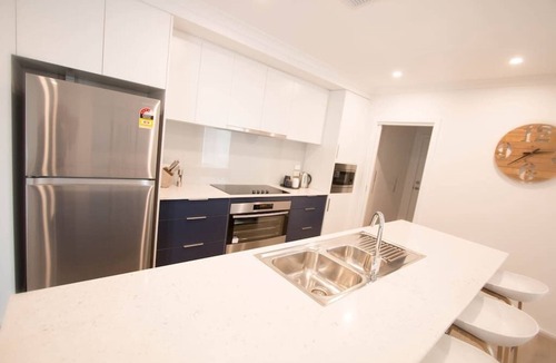 Seymour House | Contemporary ‘Esprit’ with river reserve access