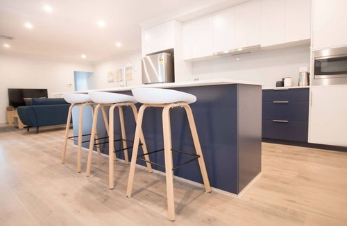 Seymour House | Contemporary ‘Esprit’ with river reserve access