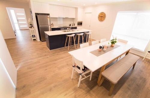 Seymour House | Contemporary ‘Esprit’ with river reserve access