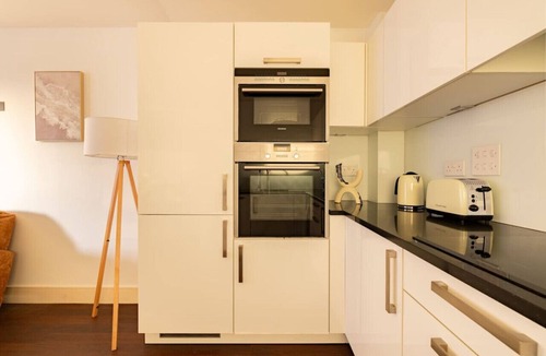 Holloway Apartment | Contemporary Flat In Islington