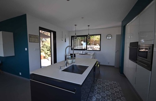 Villarzel-Cabardes Villa | Contemporary villa with breathtaking views