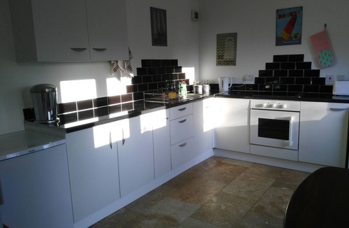 Sleaford Cottage | Contemporary Garden Cottage