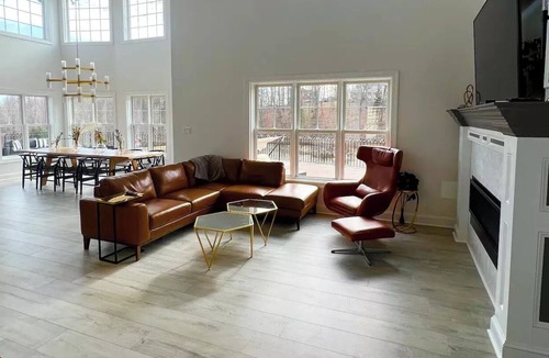 Forest House | Contemporary Hidden Gem Getaway