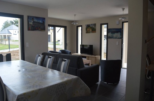 Vilde-Guingalan House | Contemporary house in Vildé guingalan 5 km from Dinan P M R from 2 to 10 people
