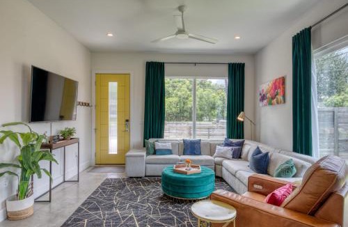 Galindo House | Contemporary Home Centrally Located Near SoCo & DT