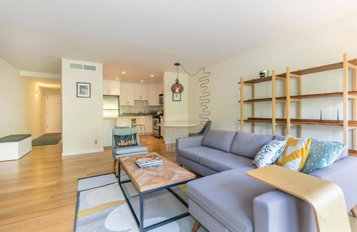 Pacific Heights Apartment | Contemporary Home in Pacific Heights 211