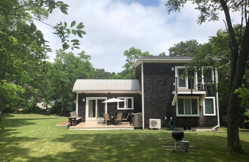 Wellfleet House | Contemporary Home Near Lieutenant's Island (CS0009)