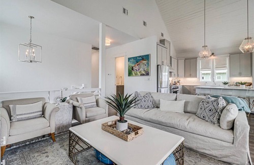 Cinnamon Shore House | Contemporary Home@Cinnamon Shore w/Private Dune Crossovers, Pools+More!