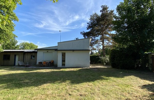 Cucq House | Contemporary house ideal for pianist