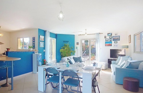 Eauze House | Contemporary house with pool and walled garden, downtown Eauze (Gers)