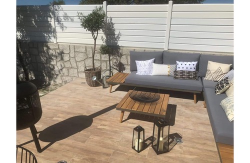 Banne House | Contemporary house with swimming pool